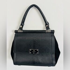 Simply Noelle The Perfect Shoulder Bag